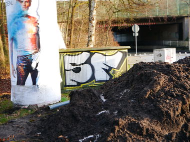 Graffiti Bombing - Photo by oldenburgcity - sf