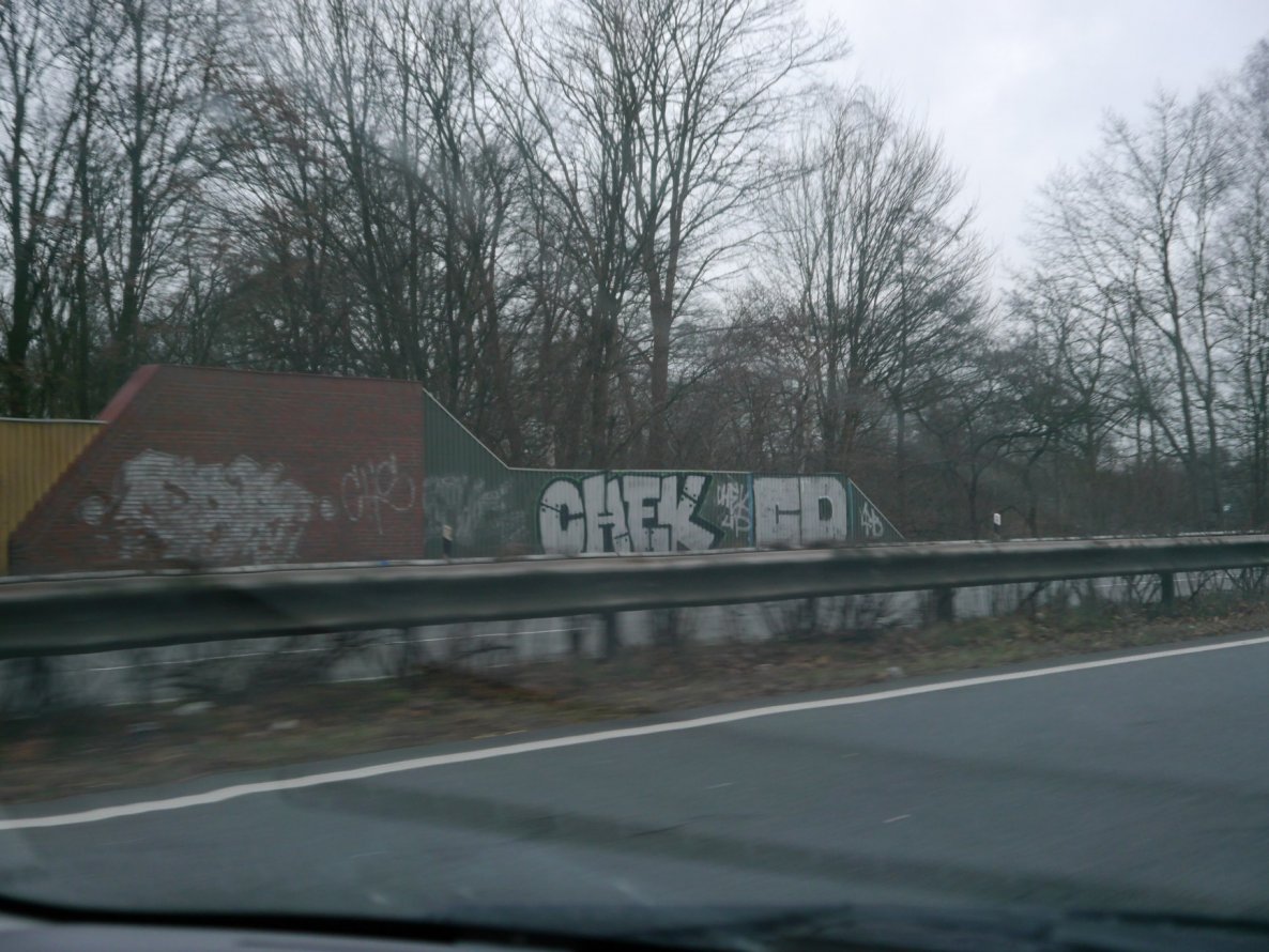 Graffiti Bombing - Photo by oldenburgcity - chek, cd