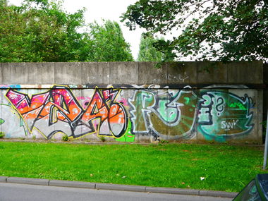Graffiti Bombing - Photo by oldenburgcity - vza, ratio