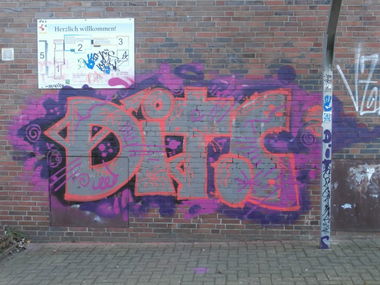 Graffiti Bombing - Photo by oldenburgcity - ditc (2015)