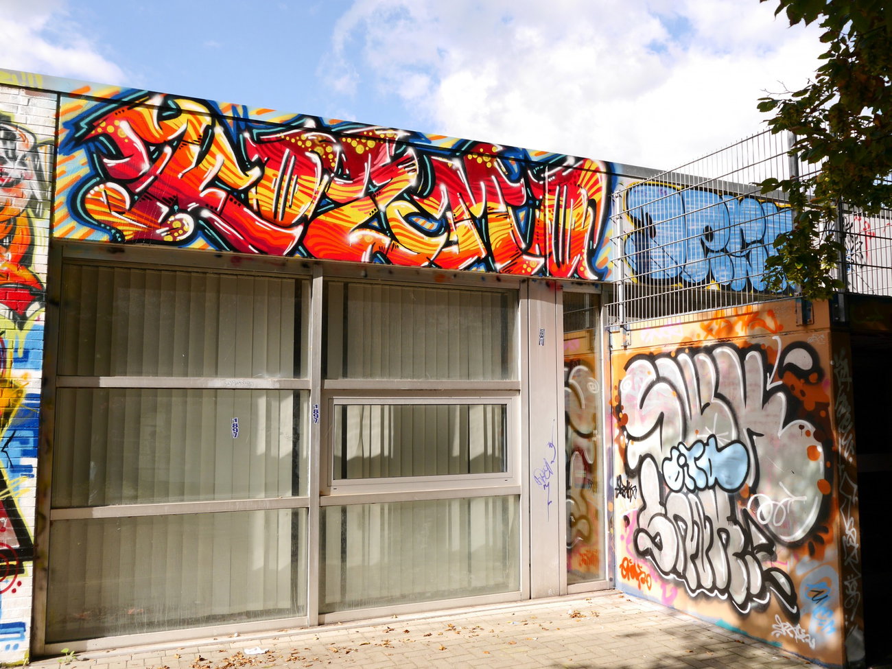 Graffiti Wall - Photo by oldenburgcity - kozmo (2015)