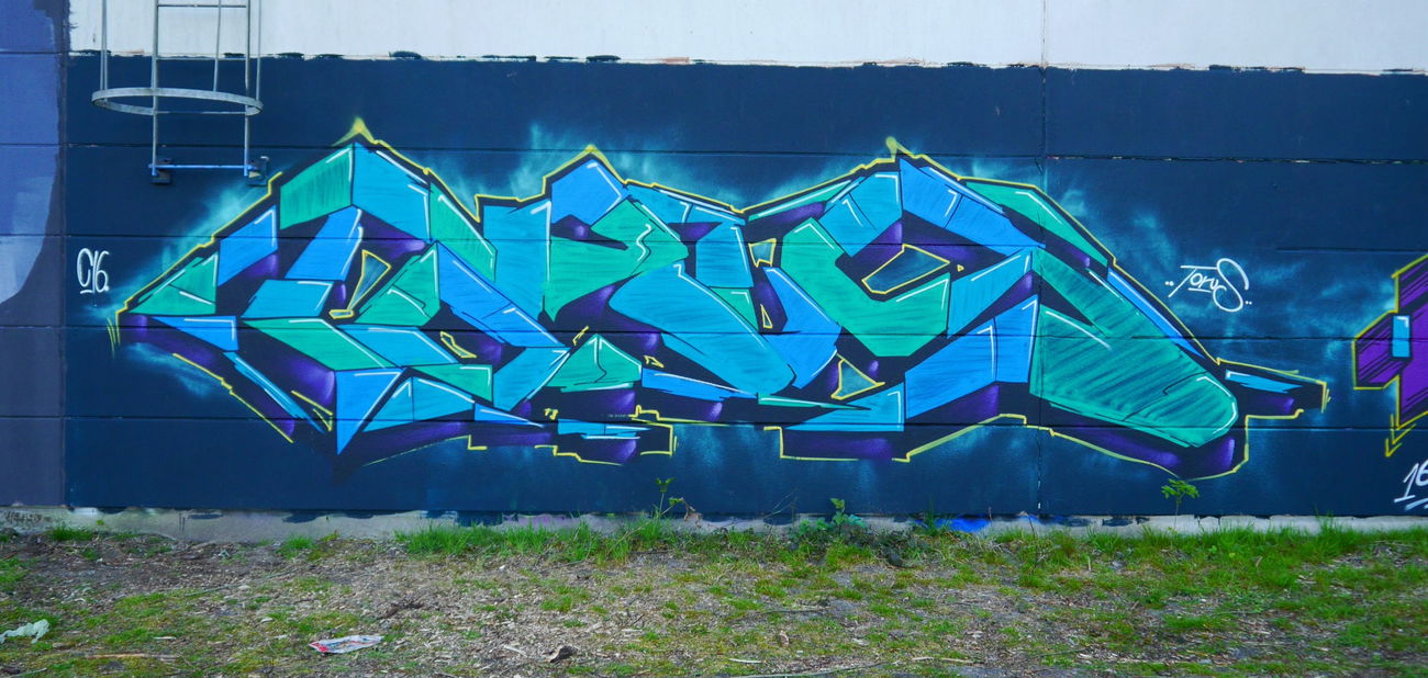 Graffiti Wall - Photo by oldenburgcity - torus (2016)