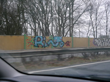 Graffiti Bombing - Photo by oldenburgcity - rito (2012)