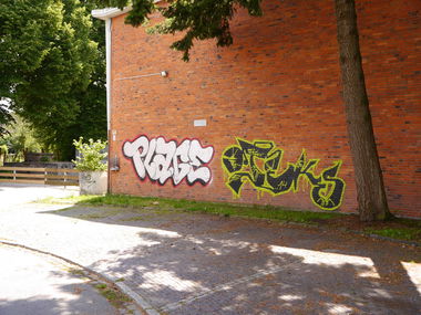 Graffiti Bombing - Photo by oldenburgcity - plage, oteks, otex