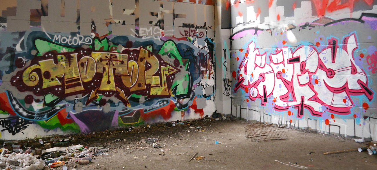 Graffiti Wall - Photo by oldenburgcity - motor, safe (2016)