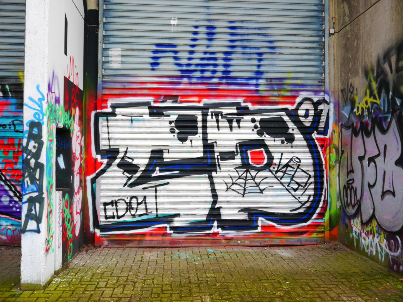 Graffiti Wall - Photo by oldenburgcity - cd, cd01