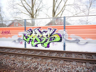 Graffiti Bombing - Photo by oldenburgcity - abs