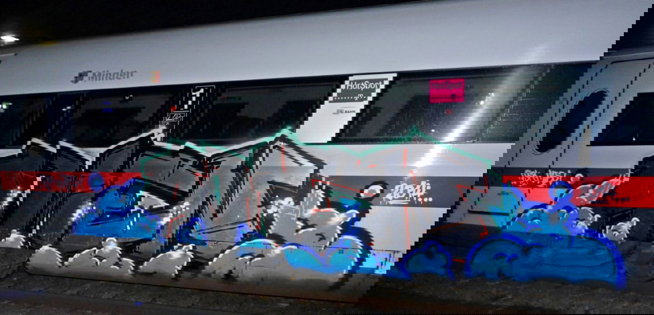 Graffiti Train - Photo by oldenburgcity - amen (2014)