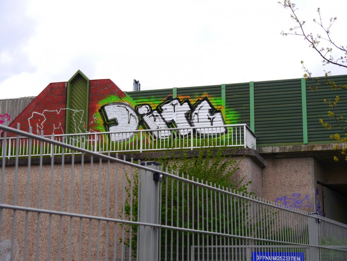 Graffiti Bombing - Photo by oldenburgcity - ditc