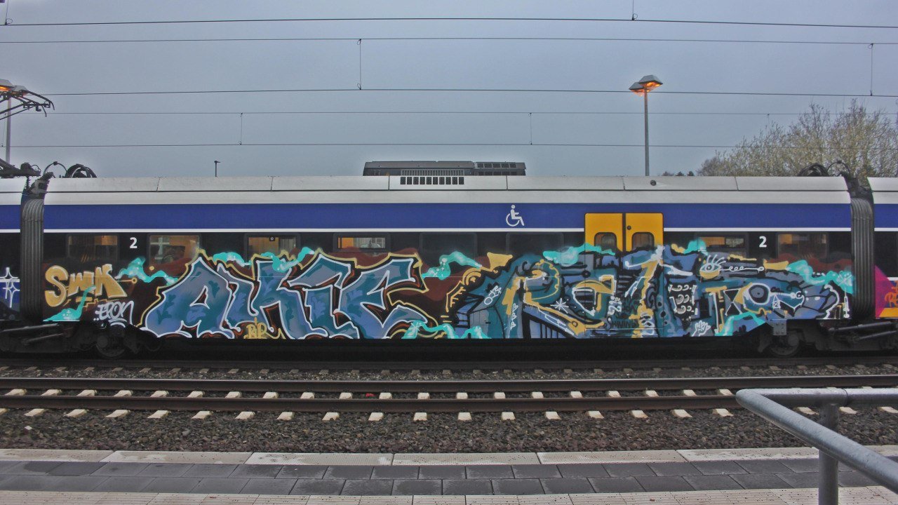 Graffiti Train - Photo by oldenburgcity - akie, ratio, swk (2015)