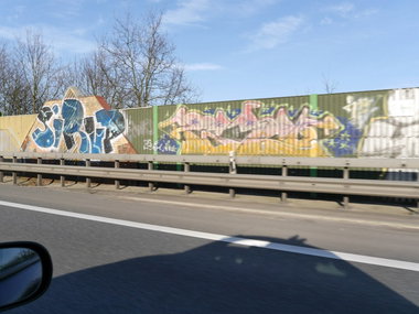 Graffiti Bombing - Photo by oldenburgcity - sirup, psyco