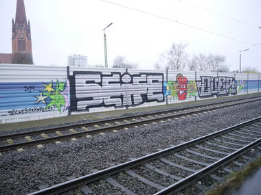 Graffiti Bombing - Photo by oldenburgcity - seife, quer, kwer (2015)