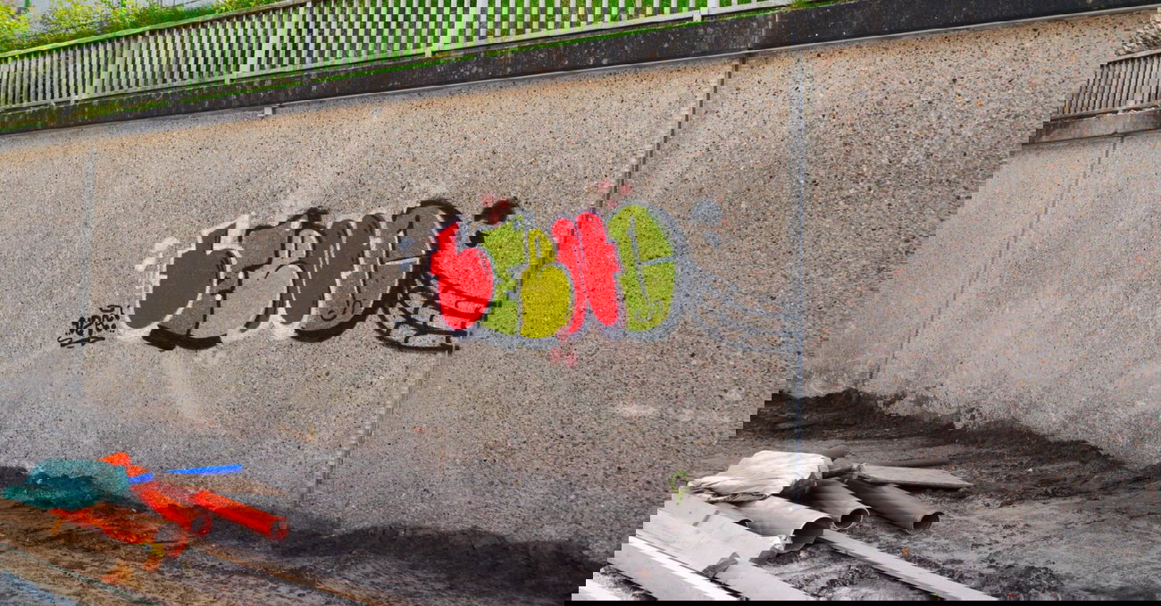 Graffiti Bombing - Photo by oldenburgcity - leeno, leenoe, linus (2015)