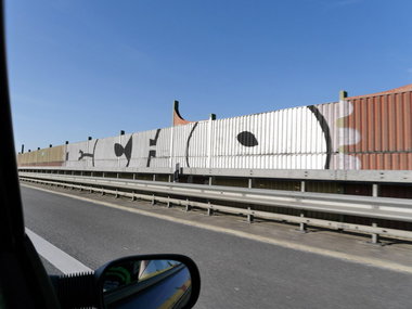 Graffiti Bombing - Photo by oldenburgcity - echo