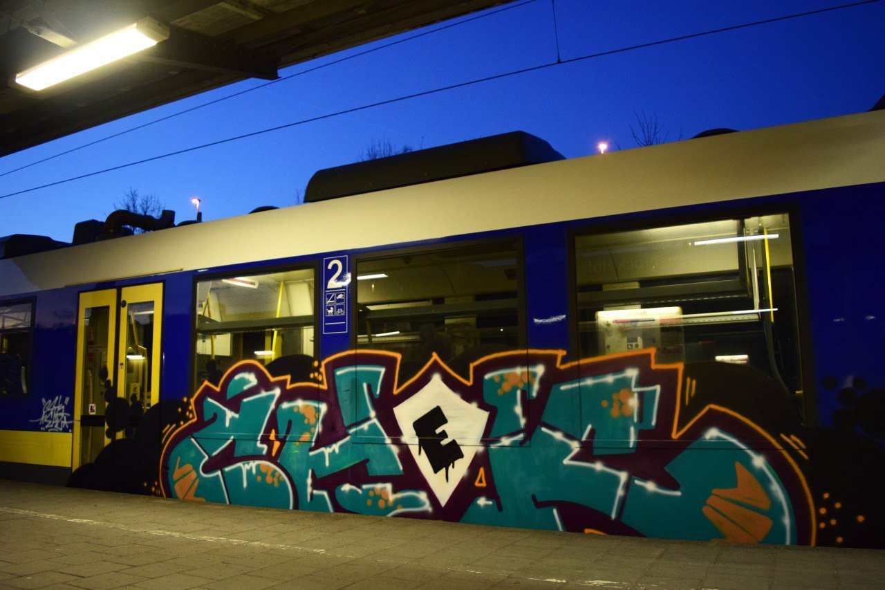 Graffiti Train - Photo by oldenburgcity - chek (2015)