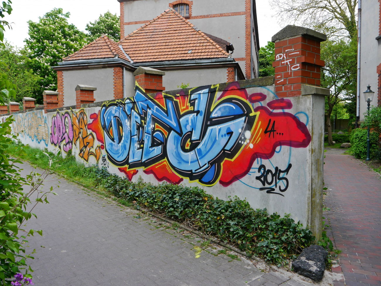 Graffiti Bombing - Photo by oldenburgcity - ditc (2015)