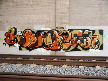 Graffiti Bombing - Photo by oldenburgcity - leenooe, leenoe, linus (2015)