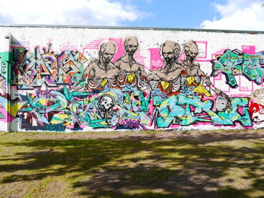 Graffiti Wall - Photo by oldenburgcity - ratioe, ratio, btrue (2015)