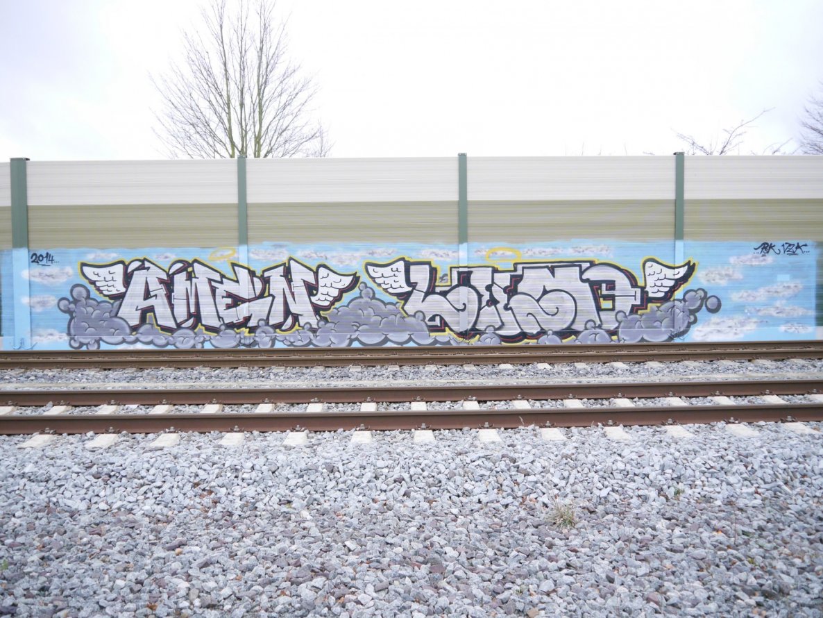 Graffiti Bombing - Photo by oldenburgcity - amen, leeno (2014)