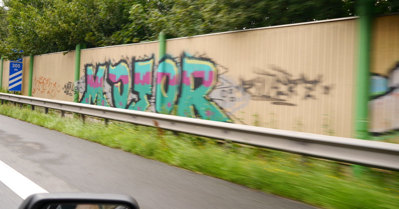 Graffiti Bombing - Photo by oldenburgcity - motor (2015)