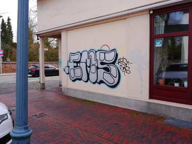 Graffiti Bombing - Photo by oldenburgcity - ems
