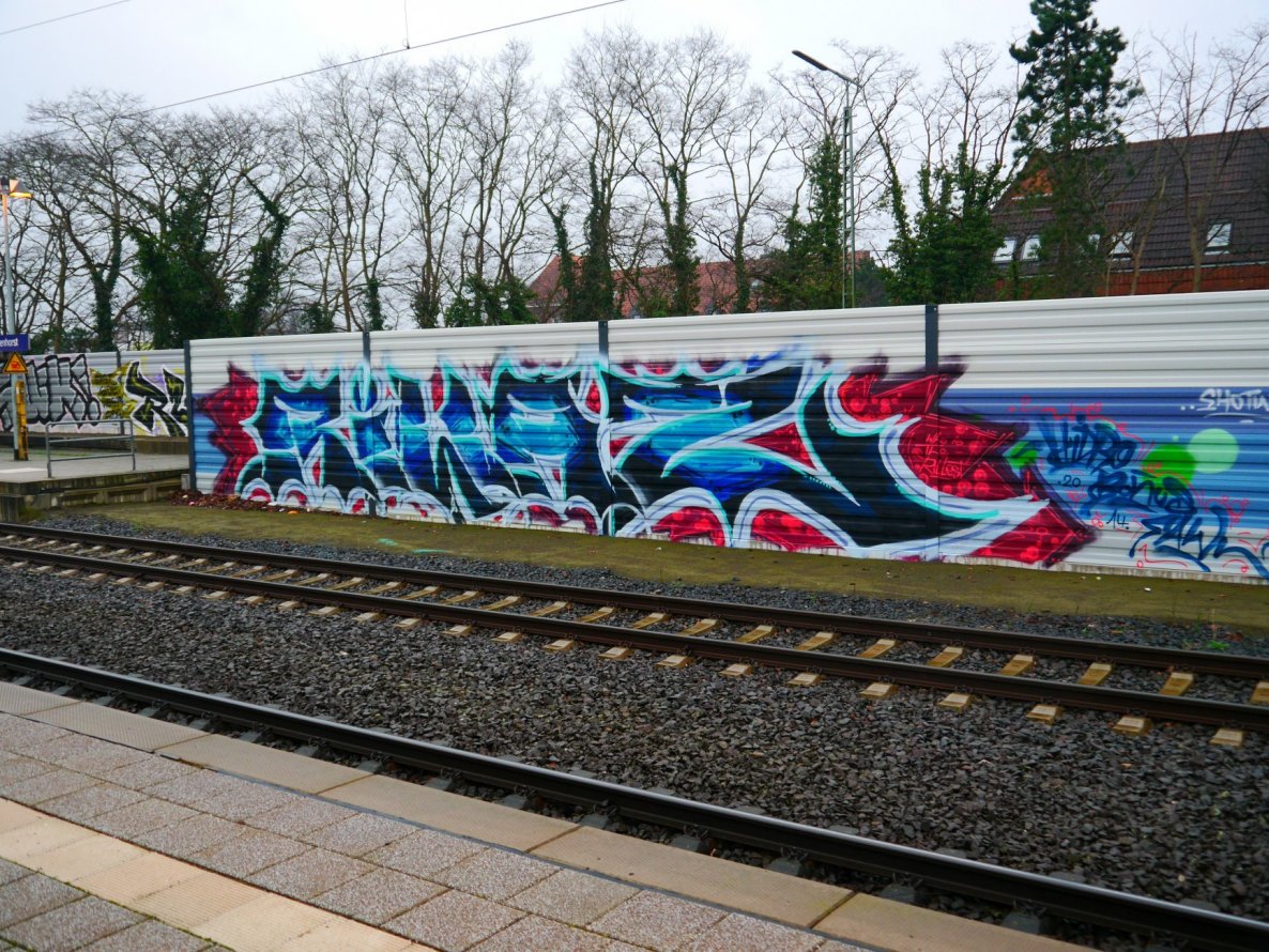 Graffiti Bombing - Photo by oldenburgcity - rillaz, rlz (2014)