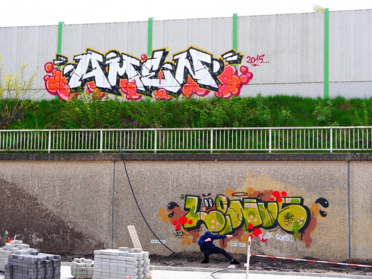 Graffiti Bombing - Photo by oldenburgcity - amen, linus, leeno (2015)