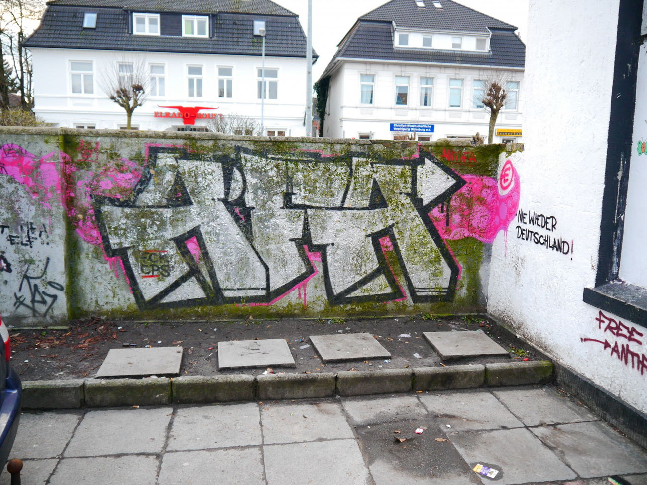 Graffiti Wall - Photo by oldenburgcity - afa, antifa