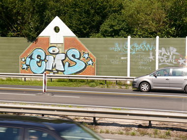 Graffiti Bombing - Photo by oldenburgcity - ems