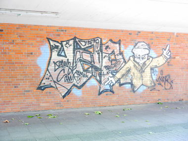 Graffiti Bombing - Photo by oldenburgcity - vza (2015)