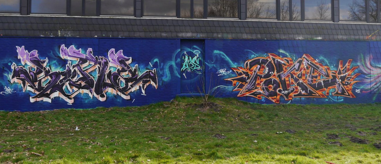 Graffiti Wall - Photo by oldenburgcity - sure, poke, abs (2015)