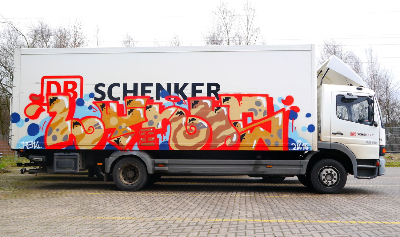 Graffiti Bombing - Photo by oldenburgcity - lynus, linus, leenoe (2016)