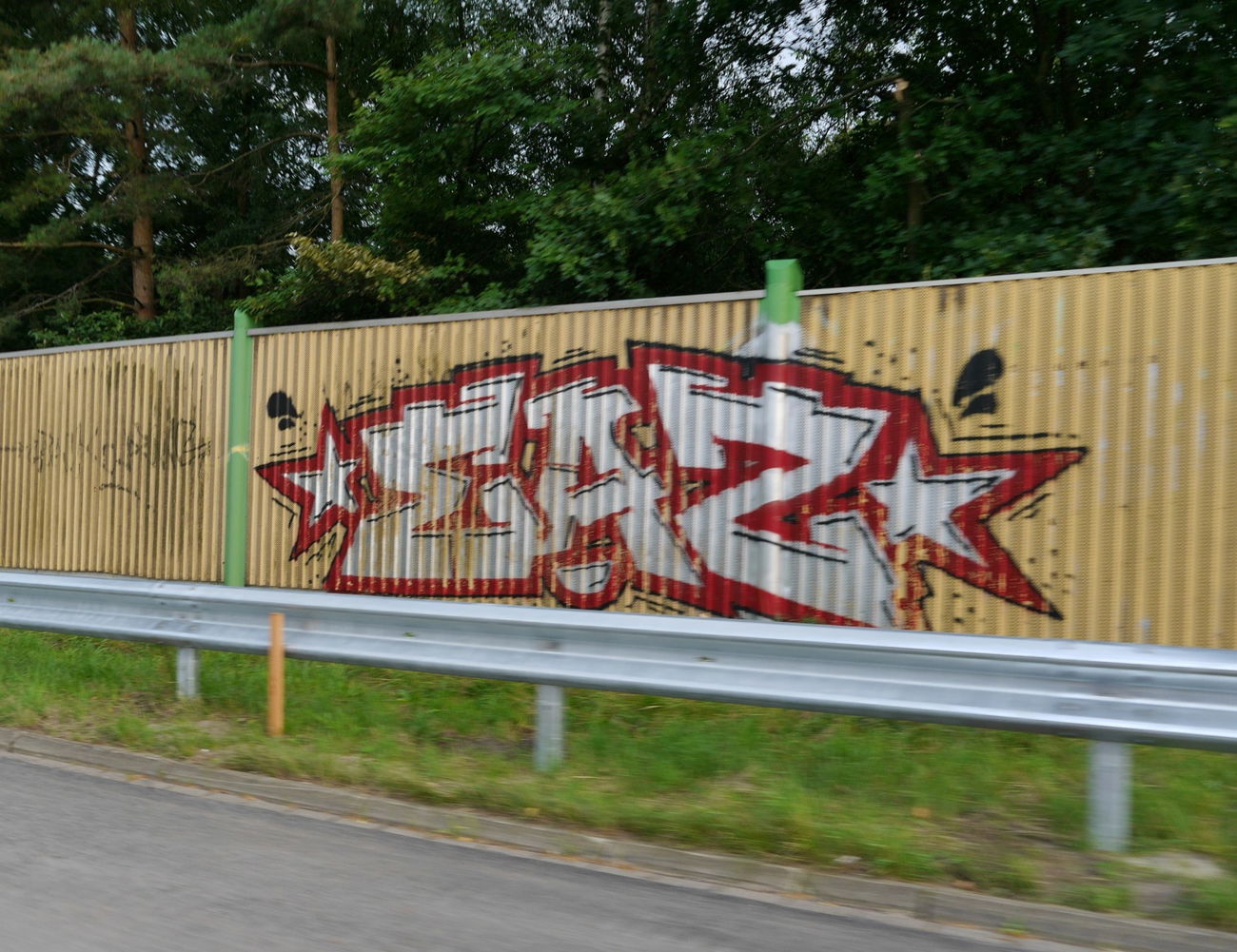 Graffiti Bombing - Photo by oldenburgcity - eaz (2015)