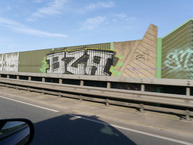 Graffiti Bombing - Photo by oldenburgcity - bza (2006)