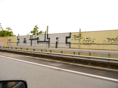 Graffiti Bombing - Photo by oldenburgcity - bza