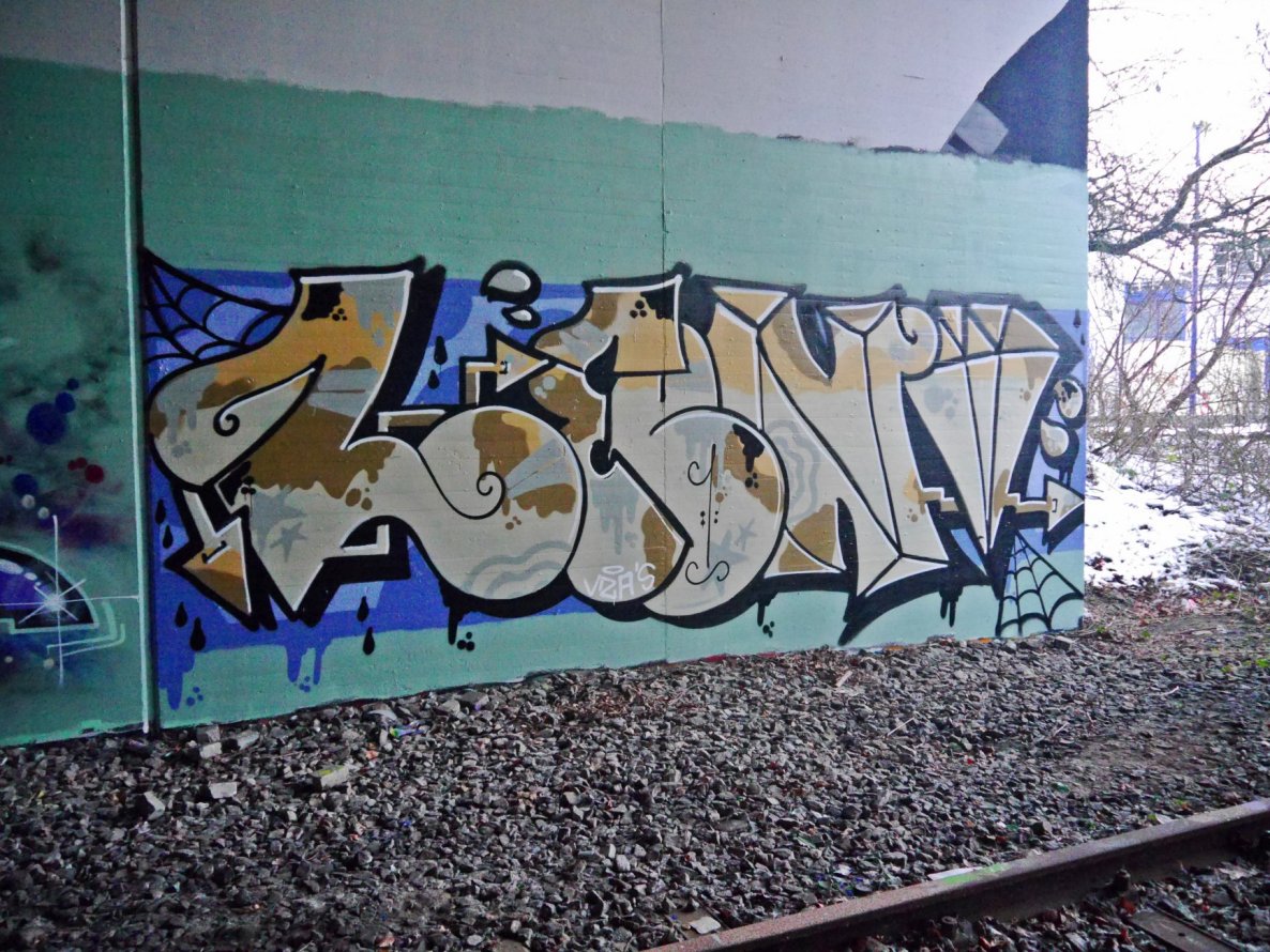 Graffiti Wall - Photo by oldenburgcity - leeno, leenoe (2015)