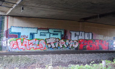 Graffiti Bombing - Photo by oldenburgcity - lazlo, tiamo, psk