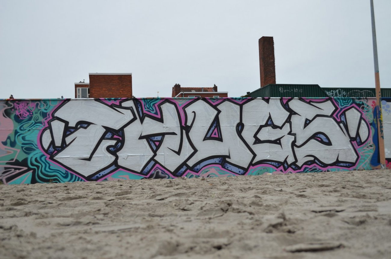 Graffiti Wall - Photo by oldenburgcity - thugs, tgs