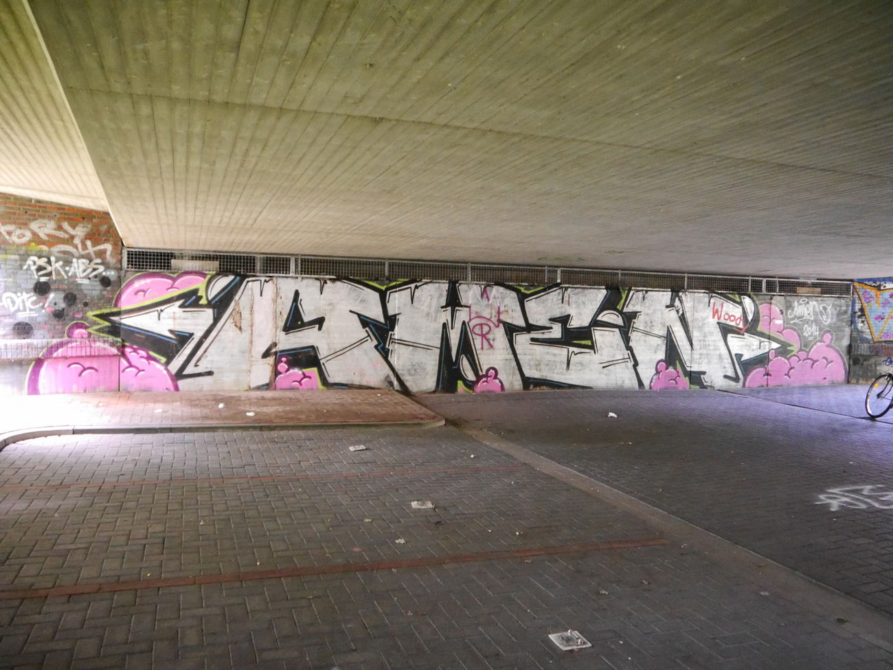 Graffiti Bombing - Photo by oldenburgcity - amen (2015)