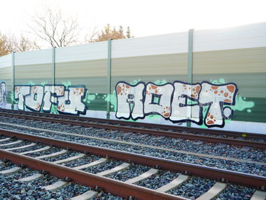Graffiti Bombing - Photo by oldenburgcity - tofu, roet (2015)