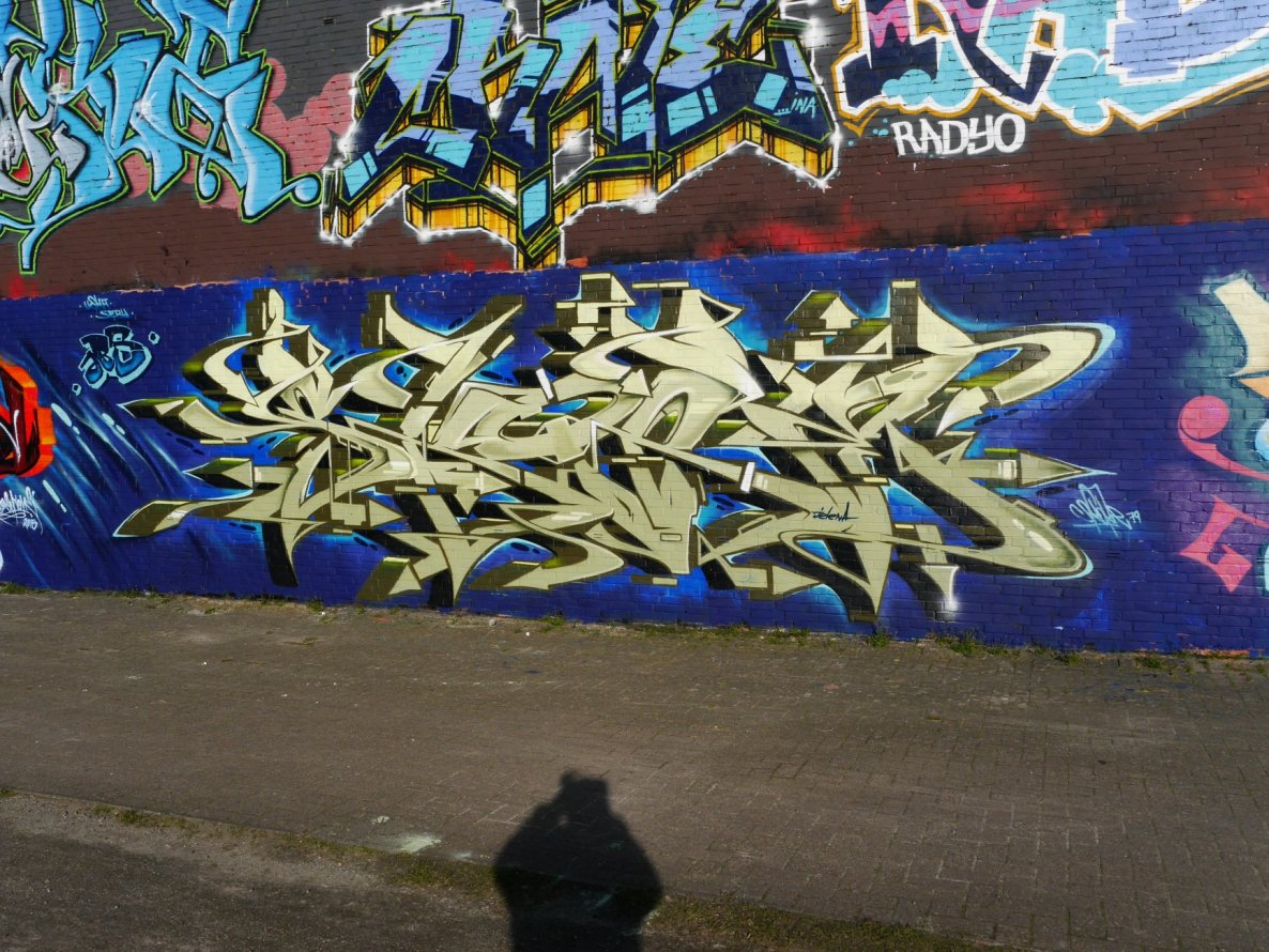 Graffiti Wall - Photo by oldenburgcity - skore, abs (2015)