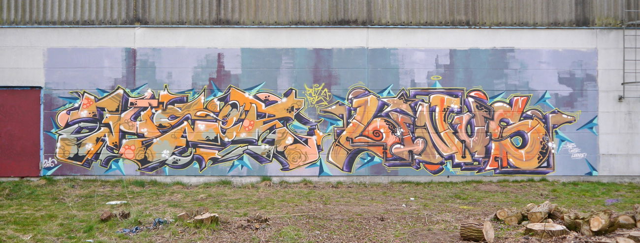 Graffiti Wall - Photo by oldenburgcity - juser, linus, leenoe