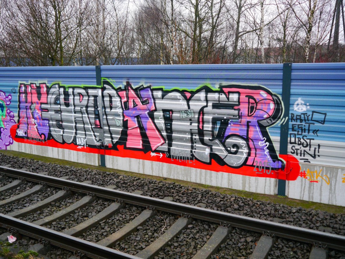 Graffiti Bombing - Photo by oldenburgcity - kueurodancer, quer, kwer (2015)