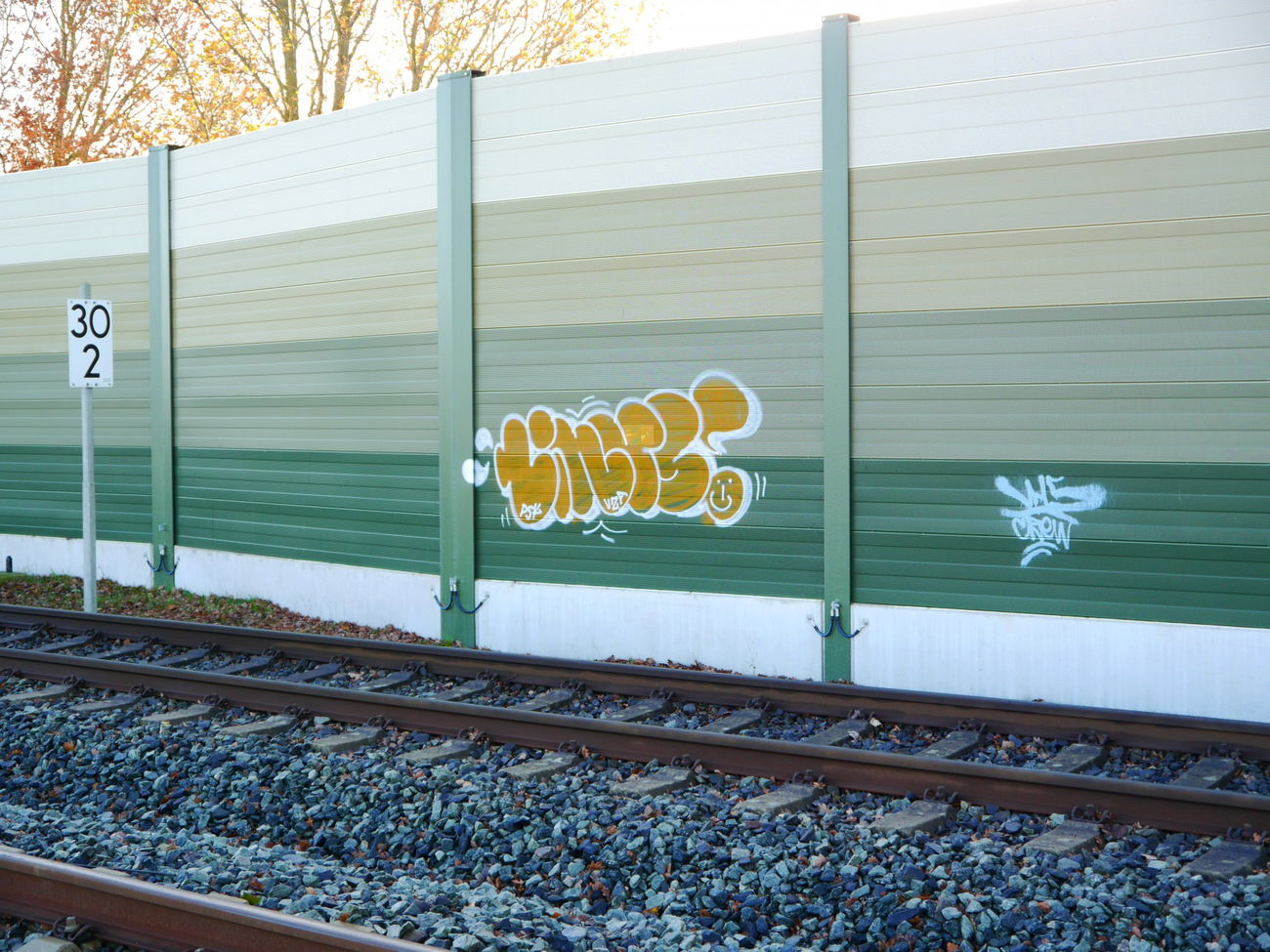 Graffiti Bombing - Photo by oldenburgcity - linus, leenoe, leeno (2015)