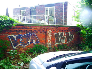 Graffiti Bombing - Photo by oldenburgcity - vza, nb (2015)