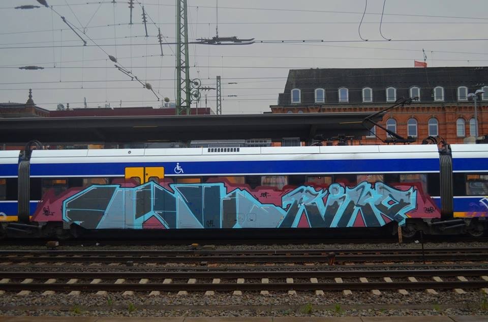 Graffiti Train - Photo by oldenburgcity - onil, riko (2014)