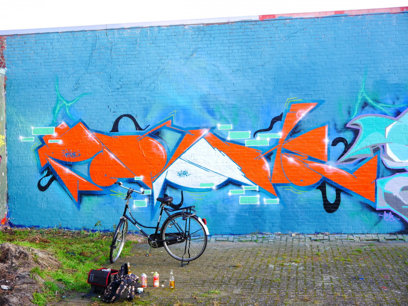 Graffiti Wall - Photo by oldenburgcity - ponsh, ponshoe (2015)
