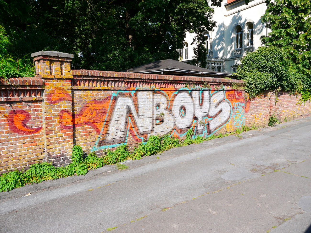 Graffiti Bombing - Photo by oldenburgcity - nboys, nb (2014)