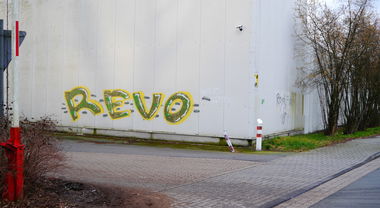 Graffiti Bombing - Photo by oldenburgcity - revo