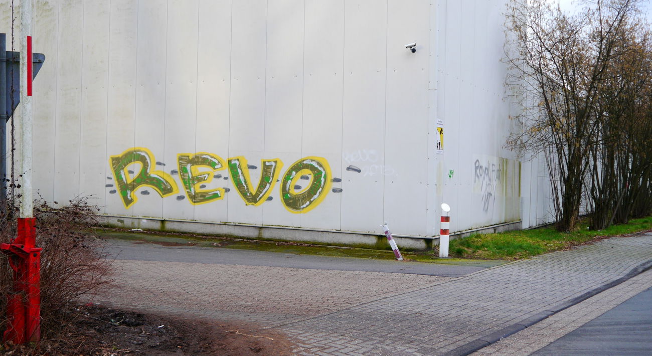 Graffiti Bombing - Photo by oldenburgcity - revo